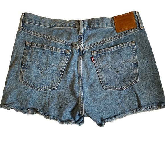 Levi’s 501 High Rise Denim Short Light Wash - Picture 4 of 11